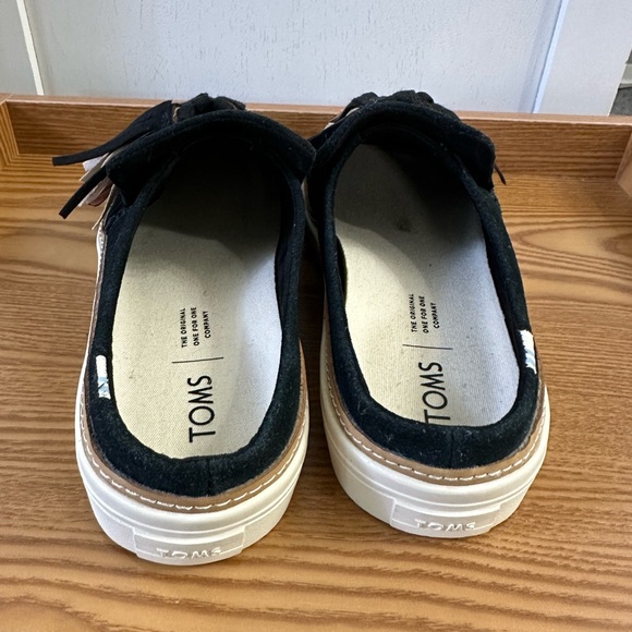 TOMS black suede Sunrise slip on mules shoes with tassels 6, Suede Tom’s Slip On - Picture 4 of 8
